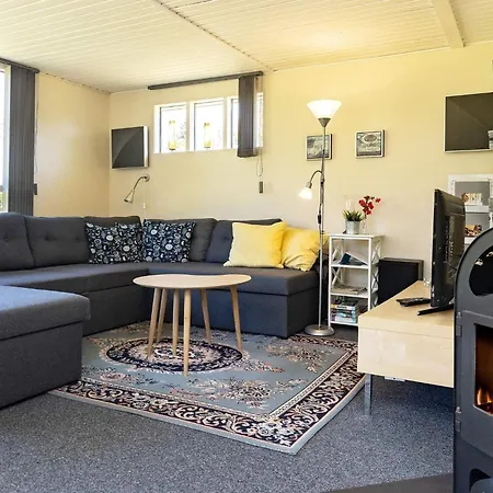 4 Star In Holiday home *